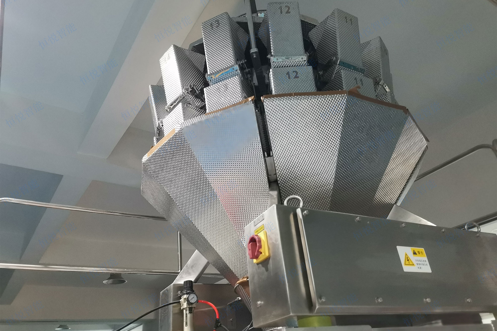 采用高精度动态组合计量的一种称重智能称重装置