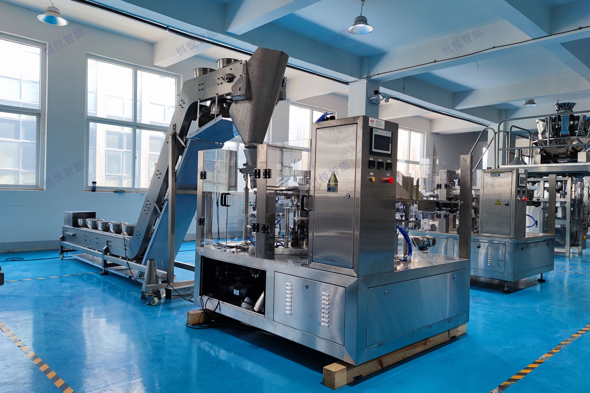 自动称重式预制菜91香蕉视频免费下载是预制菜工业化生产的核心设备